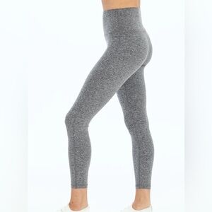 Zobha High-Waist Gray Seamless Leggings